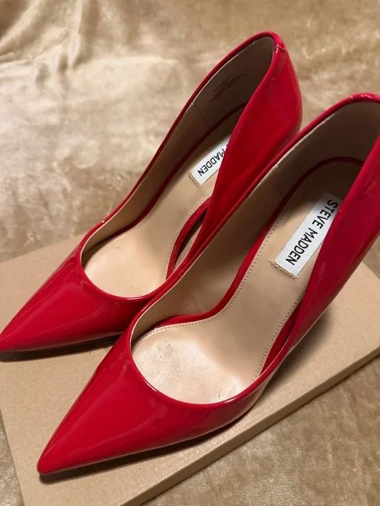 Steve Madden Red Patent Pointed Toe Stiletto Pumps - Picture 4 of 9